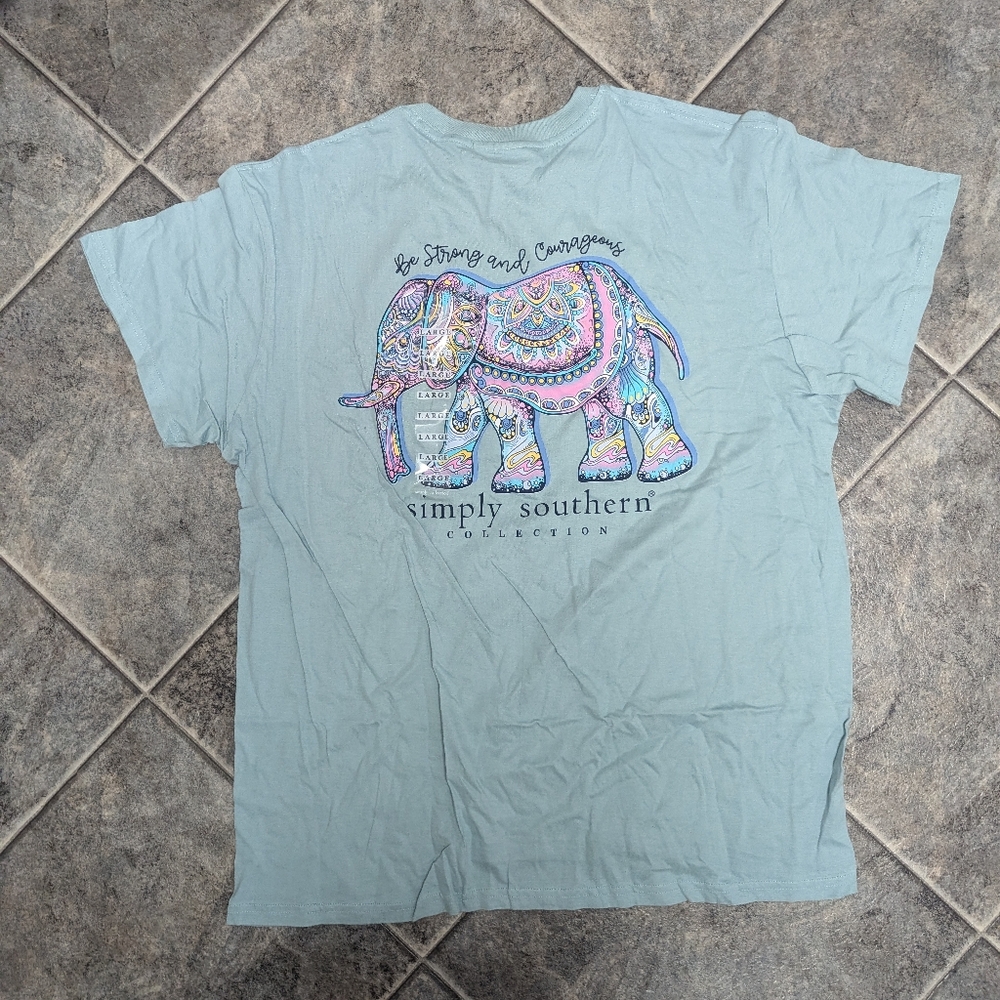 Simply Southern Women's Large Short Sleeve Blue Elephant Shirt
